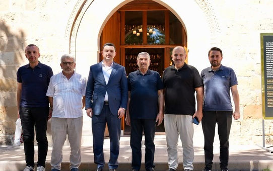 Darende Belediye Başkanı Bozkurt, eski Arsin Belediye Başkanı Gürsoy'u ağırladı