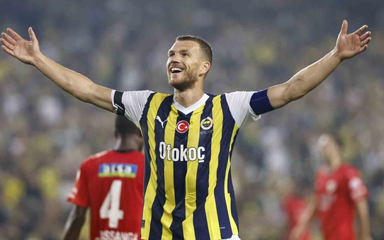 Edin Dzeko, İsveç maçıyla milli takım kariyerini noktalayacak