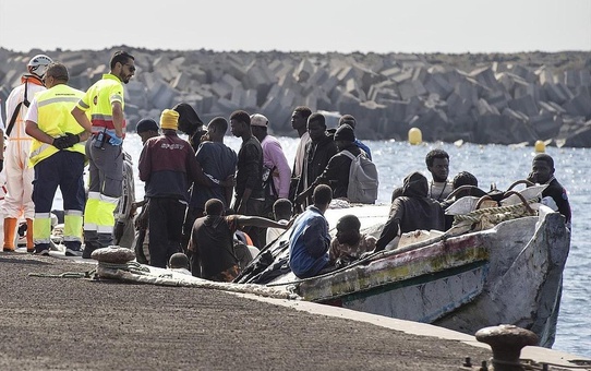 Gambiya açıklarında göçmen teknesi battı: En az 80 ölü