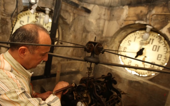 İzmir Saat Kulesi 125 Yıldır İlk Günkü Mekanizmayla Çalışıyor