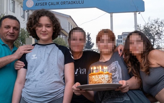 Çantasında silah bulunduğu iddiasını reddeden anne gözyaşlarıyla kendini savundu