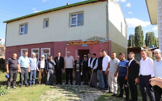 AK Partili Öz, Narman'da muhtarların sorunlarını dinleyip çözüm için destek sözü verdi