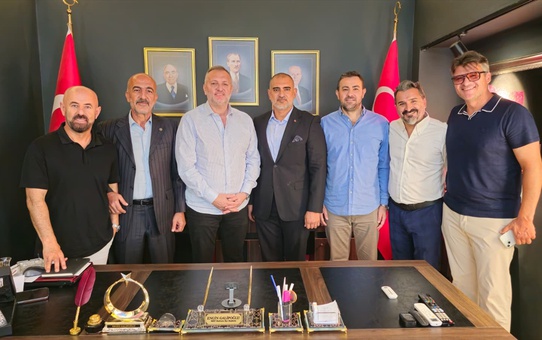 BODRUMKAİDER protokolü ziyaret edip fahri hemşehrilik plaketlerini takdim etti