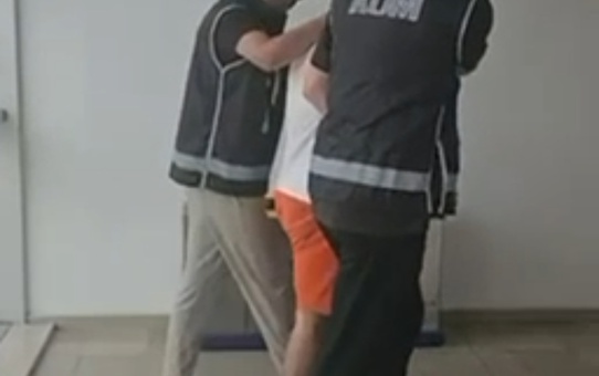 Antalya Alanya'da kırmızı bültenle aranan Rus dolandırıcı Marat Dreizin yakalandı