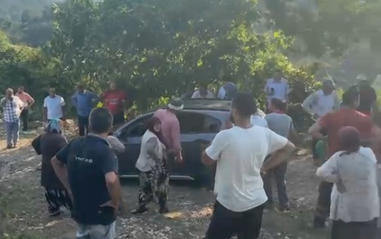 Düzce Cumayeri'de devrilen traktörün altında kalan sürücü hayatını kaybetti