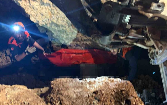 Elazığ Ağın'da su borusu kazısında göçükte işçi Osman Koç yaşamını yitirdi