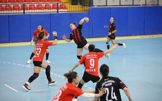 Bursa Büyükşehir Belediyespor, Yozgat GSK'yi 31-29 yendi