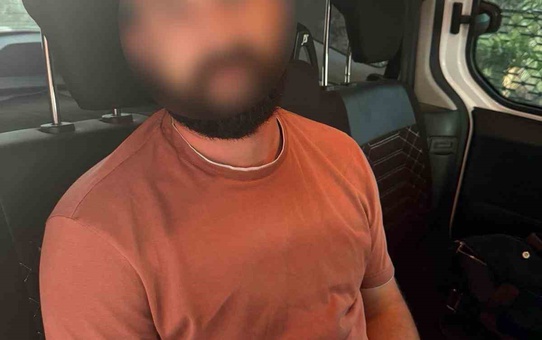 Kırmızı bültenle aranan Ukraynalı suç örgütü üyesi Antalya Serik'te yakalandı