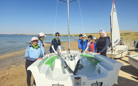 Kırşehir Hirfanlı'da Optimist Yelken Yarışları 12 kulüp ve 75 sporcuyla başladı