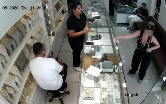 Sahte altınla kuyumcuları dolandıran 3 şüpheli Denizli'de yakalanıp tutuklandı