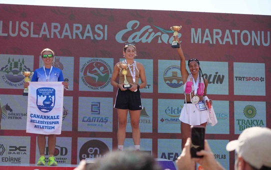 Edirne'de 1071 sporcunun katıldığı maratonda 5, 10 ve 21 km parkurlarında mücadele edildi