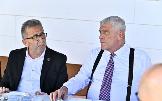 İYİ Parti lideri Dervişoğlu, eşi vefat eden Korgan Belediye Başkanı'na taziyede bulundu