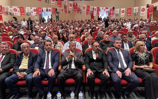 MHP Artvin İl Kongresi'nde Kılınç yeniden il başkanı seçildi