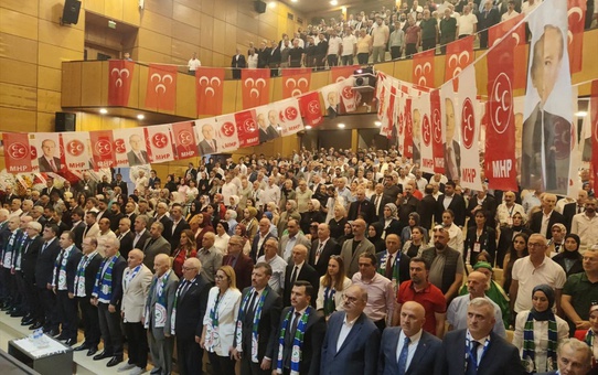 MHP Rize'de İhsan Alkan kongrede yeniden il başkanlığına seçildi
