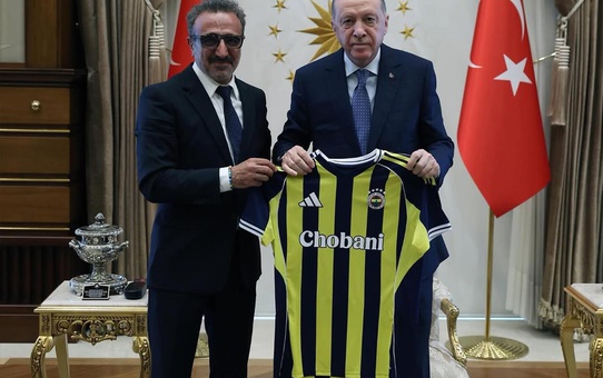 Ülkenin en zengin ismi Hamdi Ulukaya dünyaca ünlü markasını Türkiye'ye getiriyor