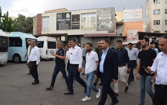 AK Parti Batman Milletvekili Nasıroğlu esnafı ziyaret edip talepleri dinledi
