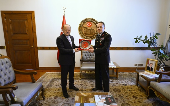 Yeni Kastamonu Jandarma Komutanı Baydar, Vali Dallı'yı makamında ziyaret etti