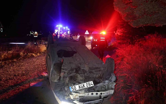 Nevşehir'de otomobil şarampole devrilip takla attı, 1'i ağır 5 kişi yaralandı