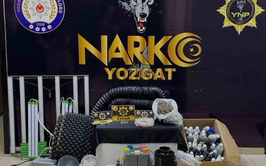 Yozgat'ta yüksek elektrik faturası şüphesiyle evinde uyuşturucu yetiştiren zanlı yakalandı