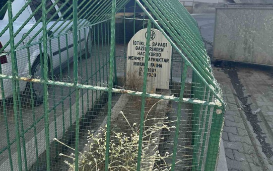 Diyarbakır Çermik'te İstiklal Savaşı gazisinin mezarı mahallenin ortasında kaldı
