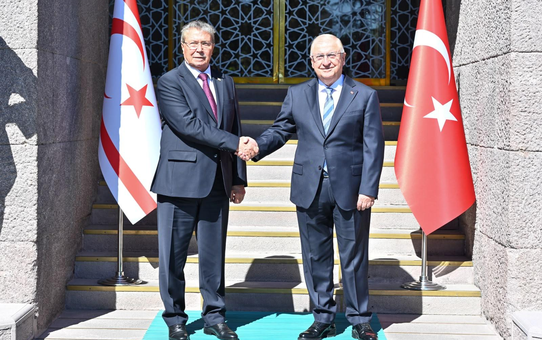 KKTC Başbakanı Üstel Ankara'da temaslarda bulundu