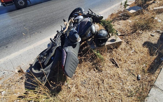 Bodrum-Milas'ta motosiklet refüje çarptı; 26 yaşındaki sürücü hayatını kaybetti