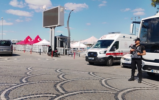 Silivri açıklarında batan gemideki 10 mürettebat için arama 7'nci gününde sürüyor