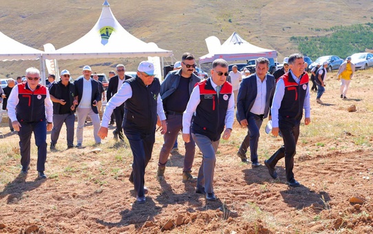 Bayburt'ta 320 milyonluk bitki projesiyle 600 kişiye istihdam hedefleniyor