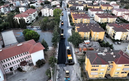 Gölcük’te 600 metrelik cadde yenilendi