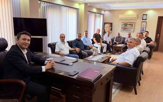 Buharkent muhtarları, Kaymakam Haydaroğlu'na hayırlı olsun ziyaretinde bulundu