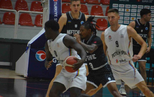 Aliağa Petkimspor, Ege Cup 2026'ya 81-52'lik galibiyetle başladı