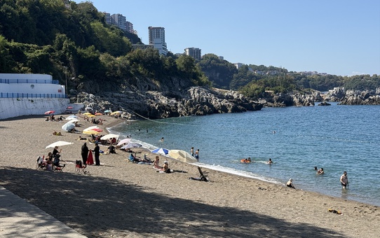 Zonguldak'ta Kapuz Plajı kapatma kararı iptal edildi, tesisler yeniden açıldı