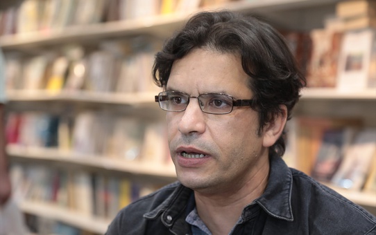 Ödüllü Cezayirli yazar Hatibi Bağdat'ta konuştu, trajediler tekrarlanmasın dedi