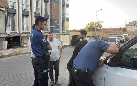 İlaç içip uyuyakaldı, oğlu polisi aradı! Ekipler kapıyı açınca şaşkına döndü