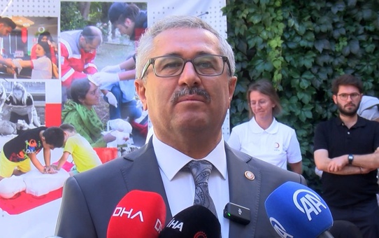 Kızılay ve YTB'den uluslararası öğrencilere ilk yardım eğitimi verildi