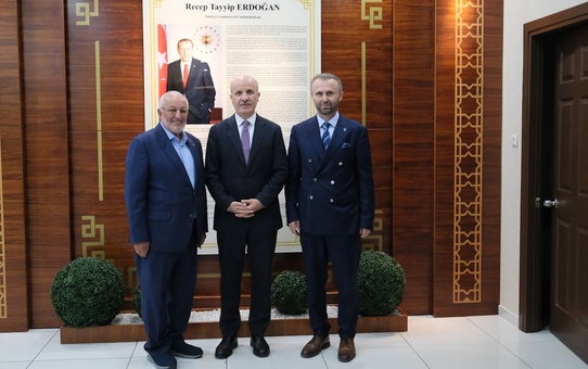 YÖK Başkanı Özvar, Recep Tayyip Erdoğan Üniversitesini ziyaret etti