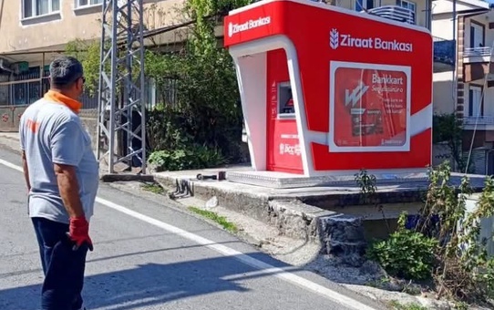 Zonguldak Ereğli Kaptaş'a uzun süredir beklenen ATM kuruldu