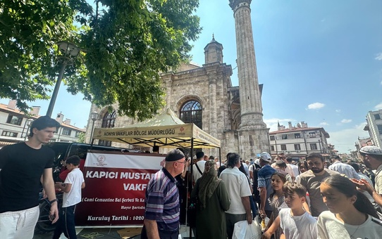 Konya'da vakıfların hayır şartları Mevlid Kandili'nde yerine getirildi