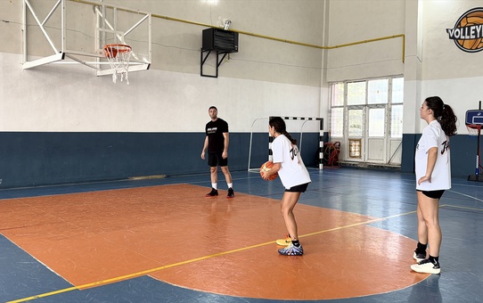 Lübnanlı basketbolcular, sosyal medyadan ulaştıkları Türk antrenörle çalışıyor