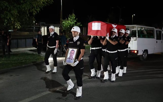 Muş'ta trafik kazasında ölen bekçi Yunus Yıldız dualarla toprağa verildi