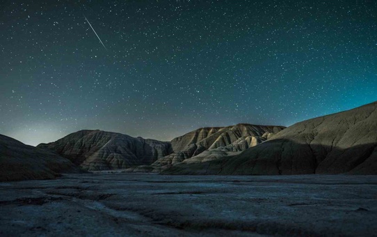 Astrofotoğrafçı Murat Oktay, Samanyolu ve Ay doğuşunu 8 saatlik çekimde buluşturdu