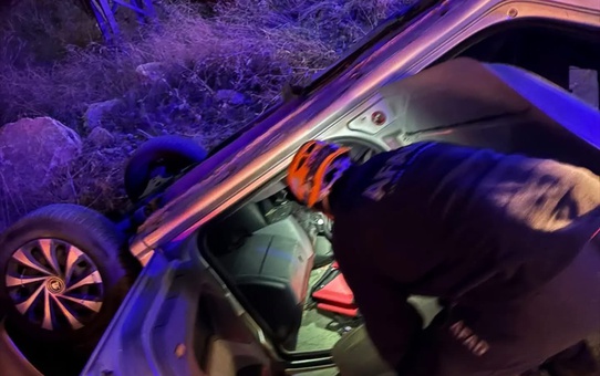 Sivas Gölova'da otomobil devrildi, 1 kişi öldü 2 kişi yaralandı