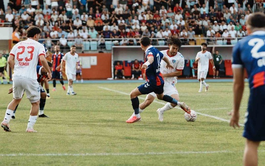 Zonguldakspor evinde Karabük İdmanyurdu'na 2-1 yenildi