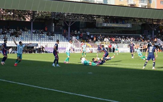Iğdır FK, Mardin 1969 Spor'u Alim Öztürk'ün golüyle 1-0 yendi