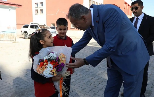 Ağrı'da 973 okulda 126 bin 898 öğrenci dersbaşı yaptı