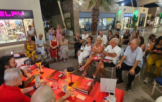 Devrim Erbil'in 60 yılı aşan sanat yolculuğu Bodrum'da kitaplaştı