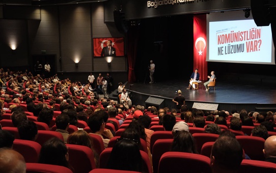 Gazeteci Terkoğlu'nun hazırladığı, TKP Genel Sekreteri Okuyan'ın yanıtlarından oluşan 'Komünistliğin Ne Lüzumu Var?' kitabının söyleşi etkinliği yapıldı