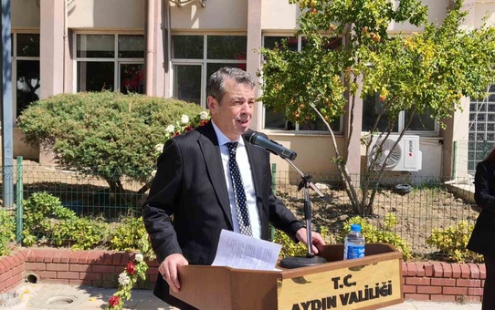 Aydın'da Ahilik Haftası töreninde İlin Ahisi Köse'ye ödülü Vali Varol verdi