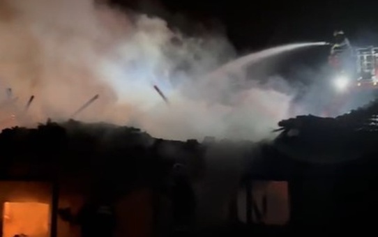 Konya Kulu'da müstakil evde çıkan yangın söndürüldü, ev kullanılamaz hale geldi