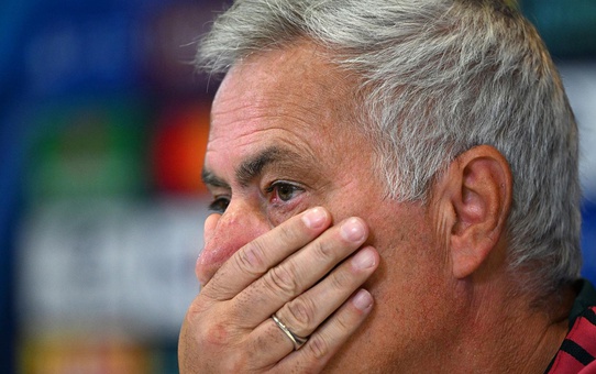 Mourinho dayanamadı, isyan etti: Sizden bıktım